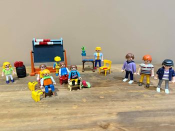 Lot playmobil personnages école 