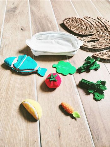 🐟Jeu d'imitation - Dinette Panier blanc en tissu / peluche avec divers légumes et poisson à scratch