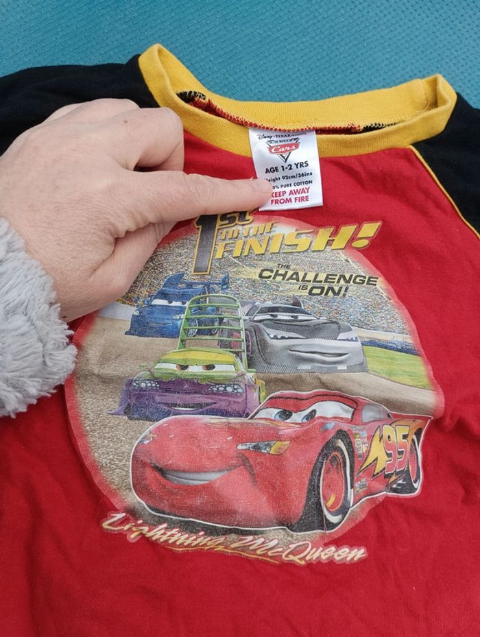 Pyjama Cars taille 1 - 2 ans en très bon état - photo numéro 2