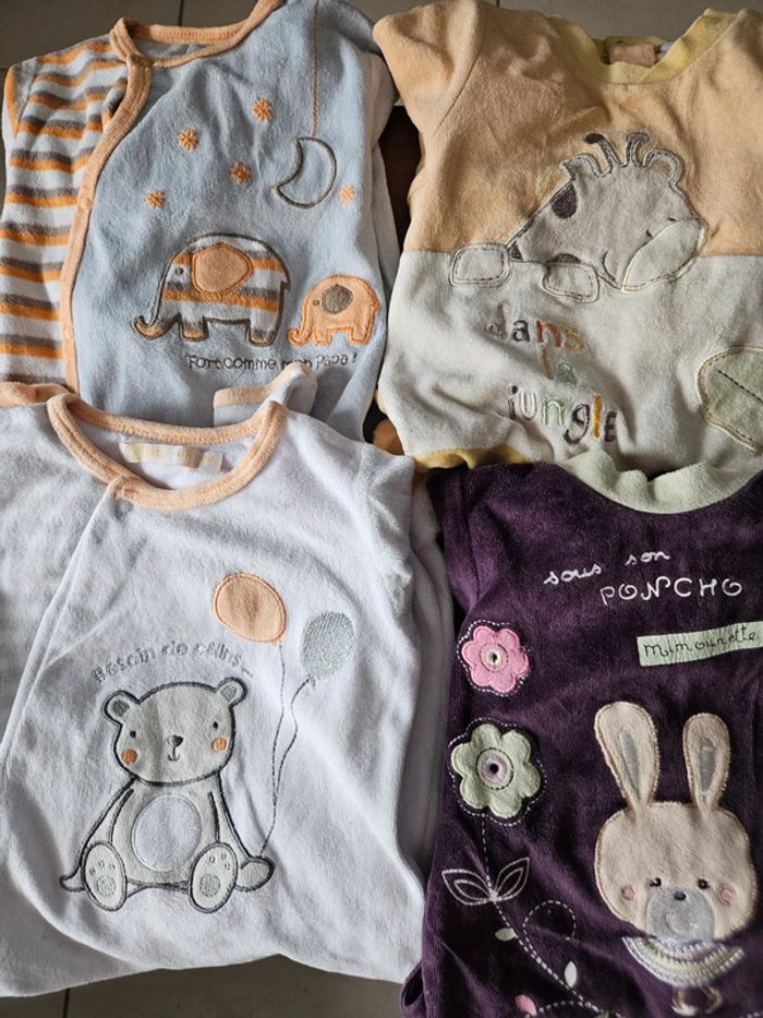Lot pyjamas 12 mois - photo numéro 2