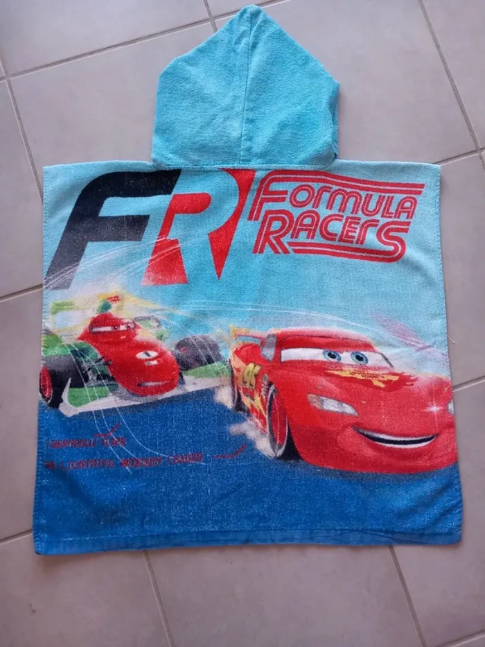 Cape de bain enfant Cars. - photo numéro 2