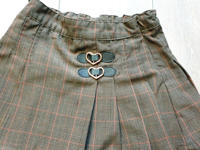 Jupe plissée marron. Fille 4 ans Marque Palomino - photo numéro 2