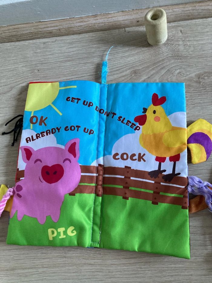 Livre en tissu - photo numéro 3