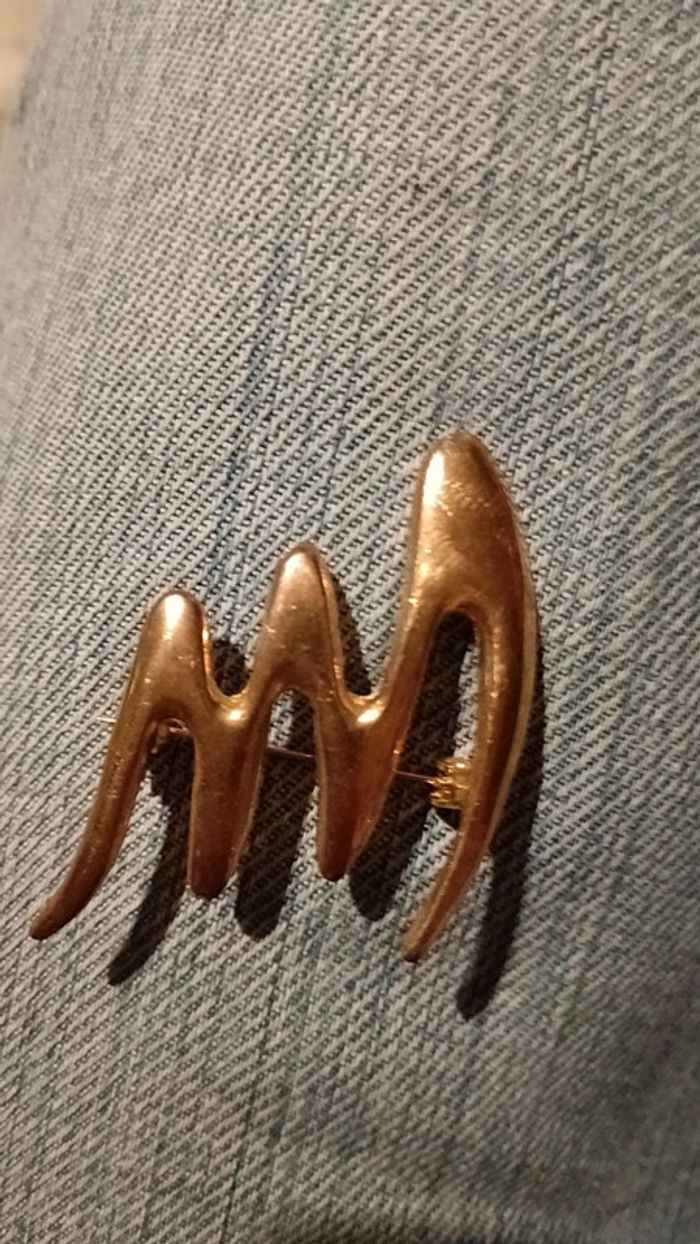 Broche - photo numéro 2