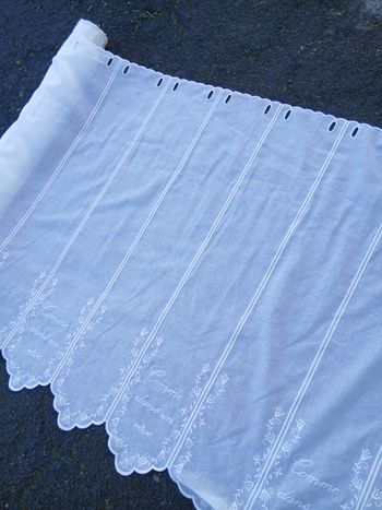 Brise bise broderie anglaise comme dans un rêves en 90cm sur 3m