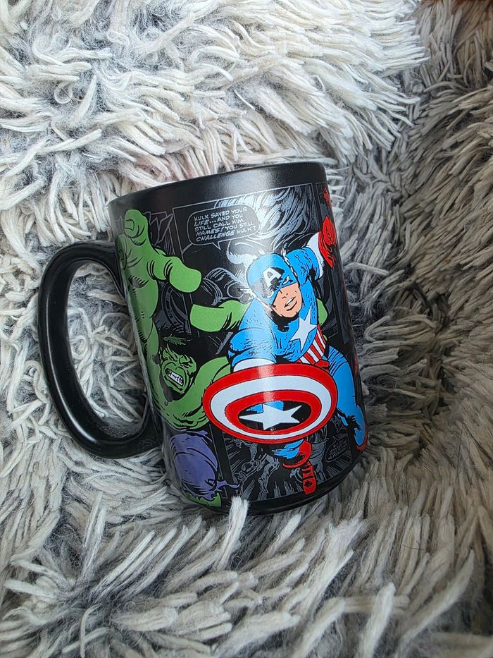 Tasse / mug disney - marvel - advengers / disneyland paris - disney store - photo numéro 2