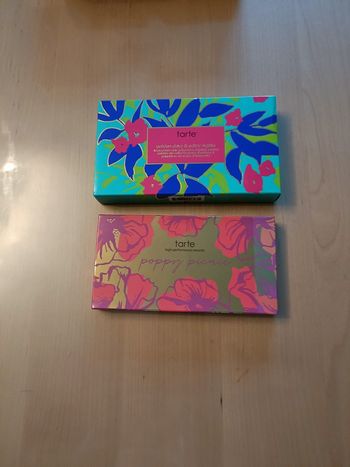 DEUX PALETTES TARTE MARQUE AMERICAINE