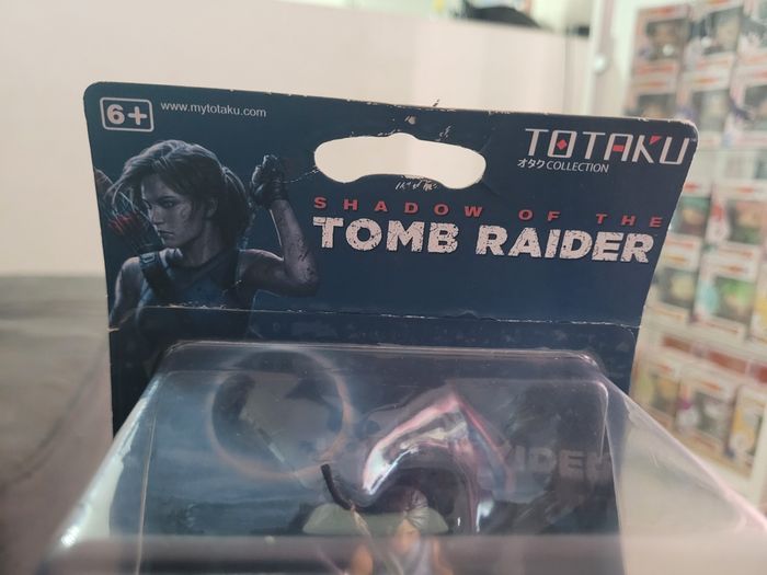Figurine Lara croft tomb raider n30 - photo numéro 2