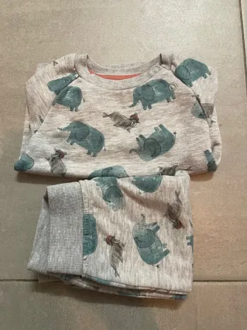 Joli ensemble éléphants 9 mois