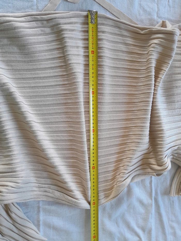Jolie robe moulante fine longue effet légèrement évasée dans le bas - photo numéro 6