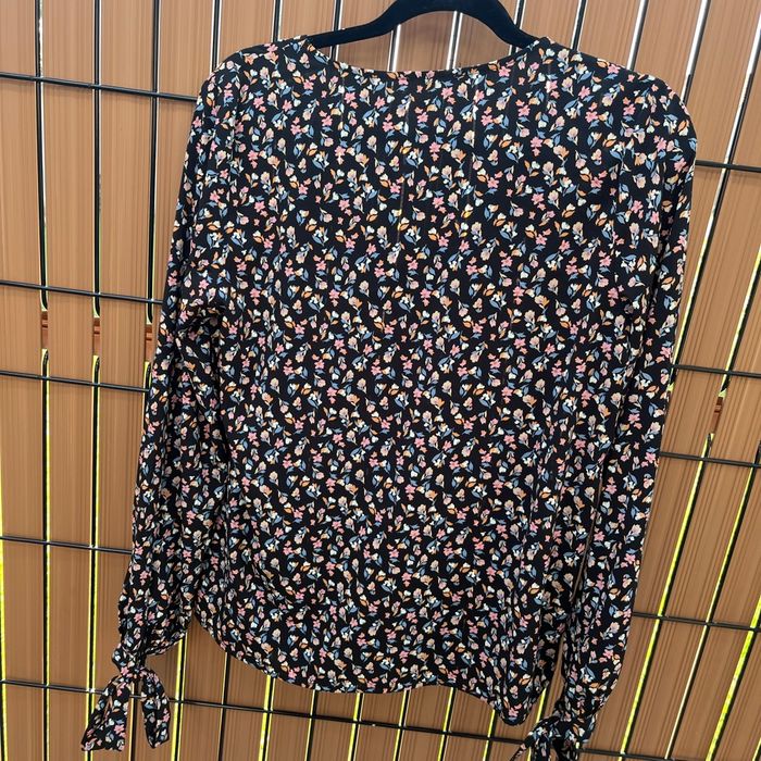 Blouse fleurie neuve taille M - photo numéro 3