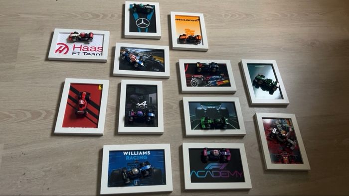 Lot 12 cadres lego f1 minifigurines