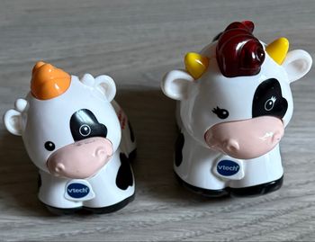 Tut tut animo vache et bébé vache