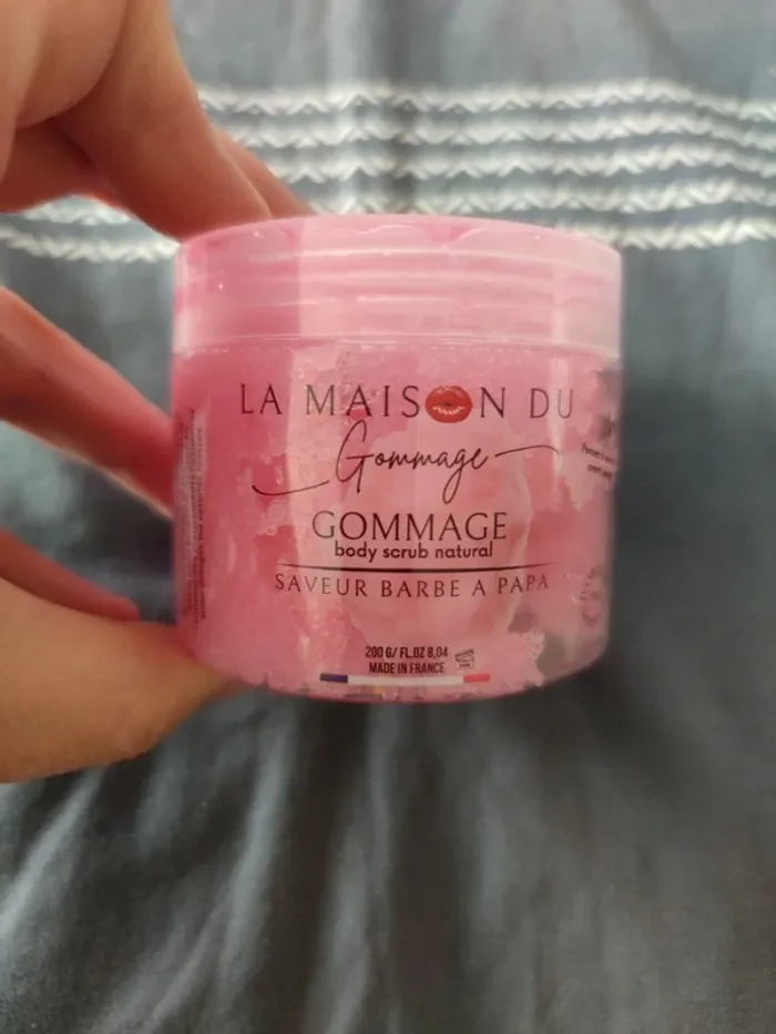 La maison du gommage visage et corps barbe à papa neuf