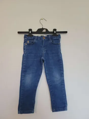 jean pour bébé fille 18/24 mois Zara