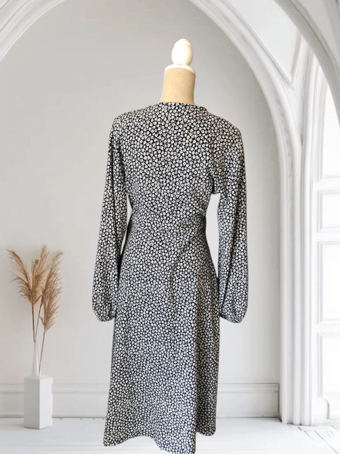 Robe longue taille 38 marine et blanche impeccable - photo numéro 3