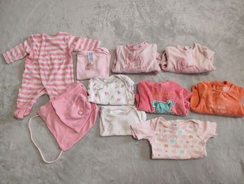 Lot de vêtements filles 1 mois