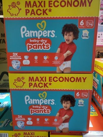 Couches pampers taille 6.
