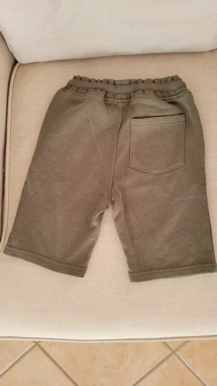 Short ou bermuda en molleton taille 7 ans - photo numéro 5