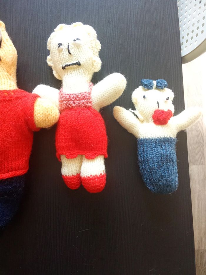 Poupées tricotées faites main inspirées des Simpson - photo numéro 5