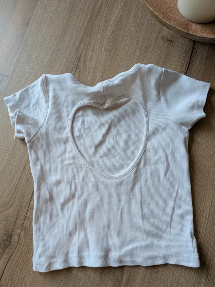 Tee shirt ouverture coeur