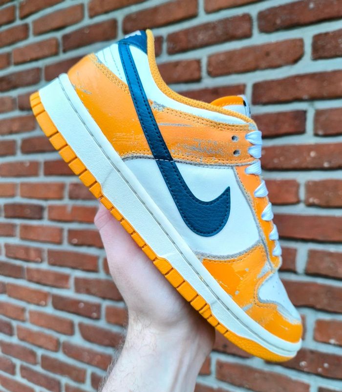 Baskets Nike dunk low orange wear and tear pointure 39 très bon état