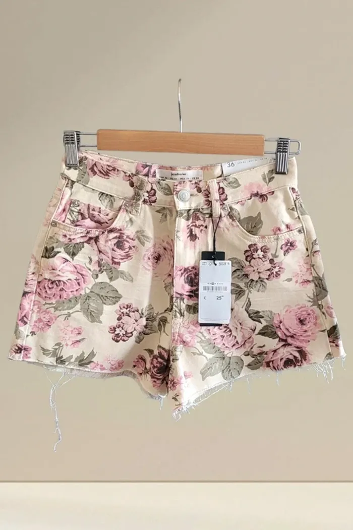Short Stradivarius Taille 36 - photo numéro 3