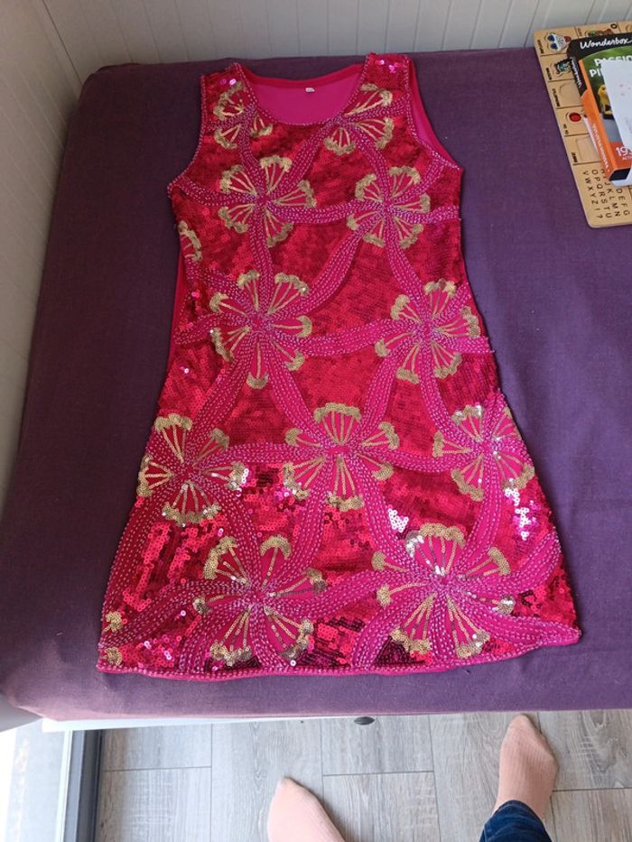 Robe rose a paillette