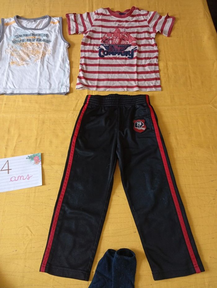 Gros Lot de 6 vêtements en 4 ans garçon - photo numéro 10