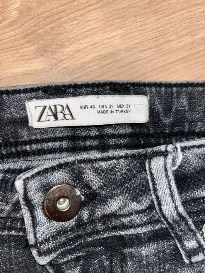 Jean Zara noir troué - photo numéro 3