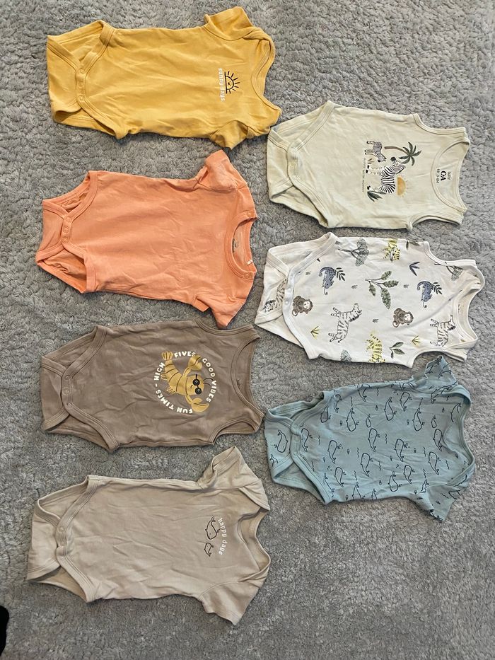 Lot de 7 Bodies Baby C&A, Topomini bonne qualité 3-6 mois