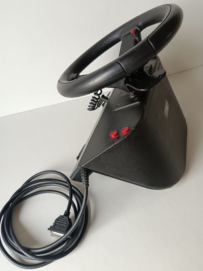 Volant Vintage Grand Prix 1 by ThrustMaster pour DOS Windows 3.1/95 - photo numéro 7