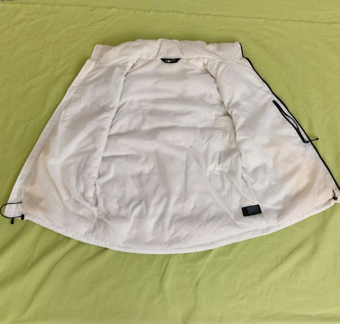 The North Face white and black puffer vest - photo numéro 3