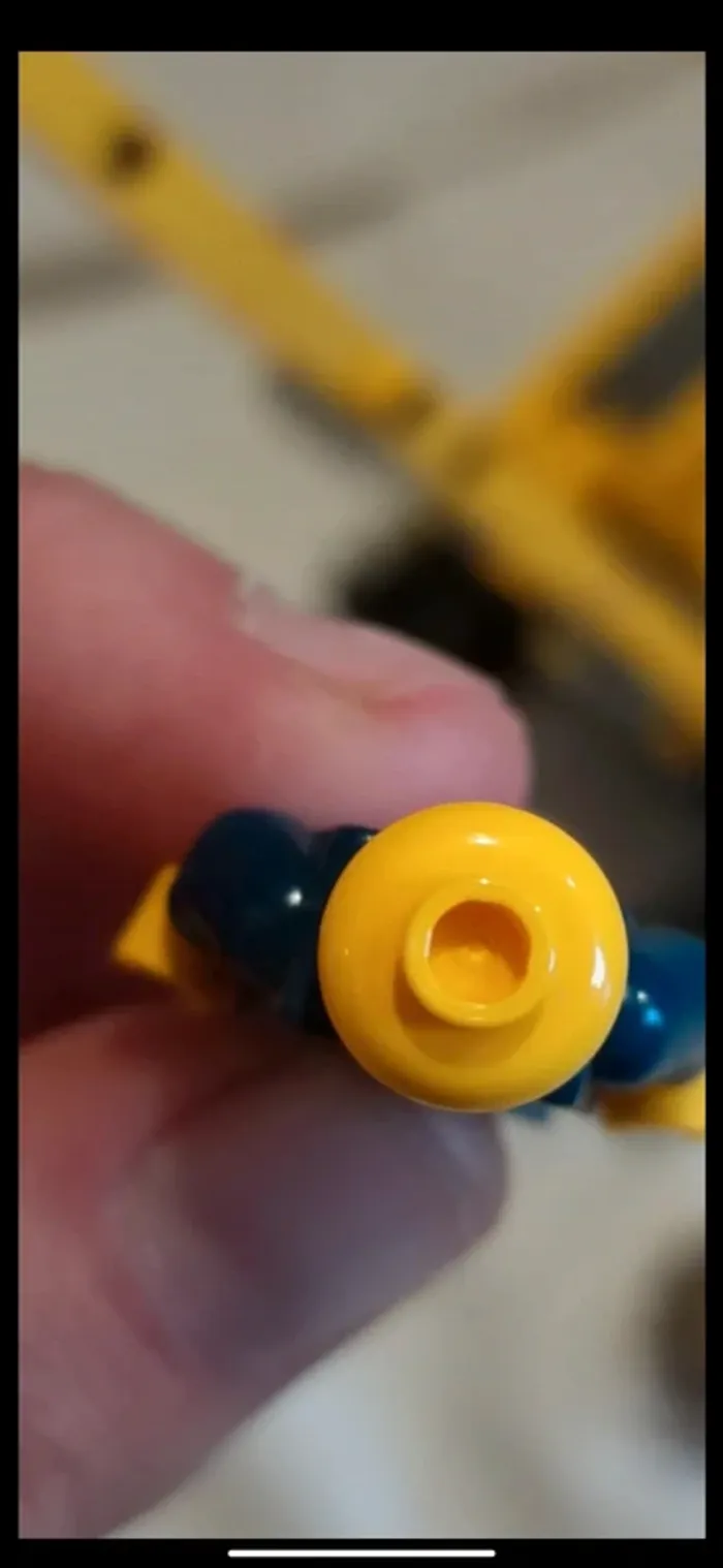 Véhicule engin de démolition tournant sur chenilles lego - photo numéro 12