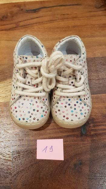 Chaussures bébé 15€
