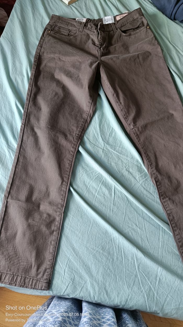 Pantalon Kiabi tout neuf - photo numéro 2