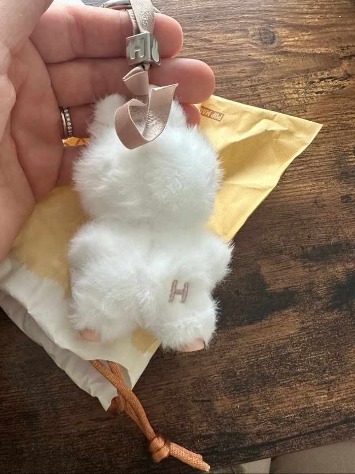 Pin for love lettre H Pop Mart Labubu The Monsters authentique neuf Blanc - photo numéro 2