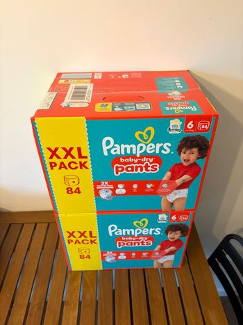 2 paquets Pampers Taille 6 Baby Dry Pants