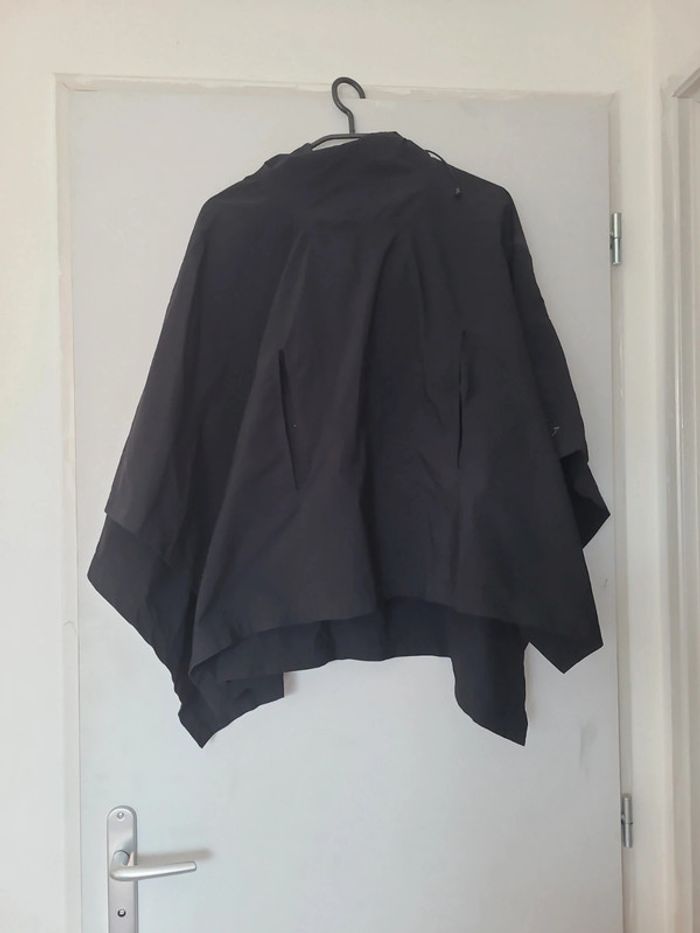 Poncho à capuche imperméable ikks 10 ans