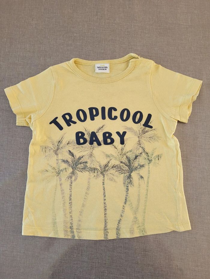 T-shirt, tape à l'œil, taille 23 mois