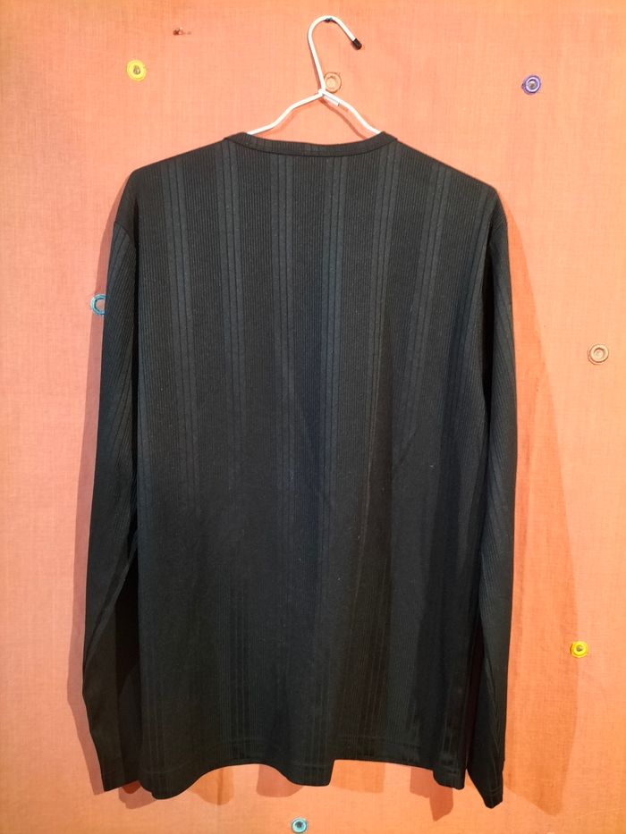 T-shirt manches longues taille L - photo numéro 2