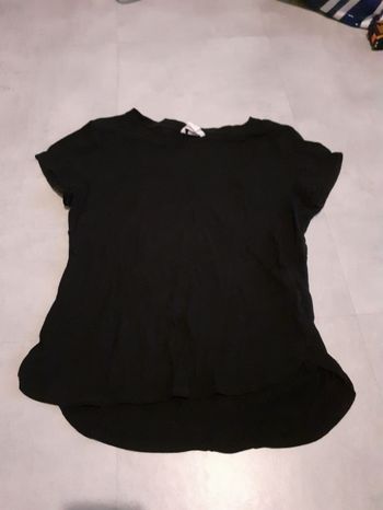 Tee shirt.