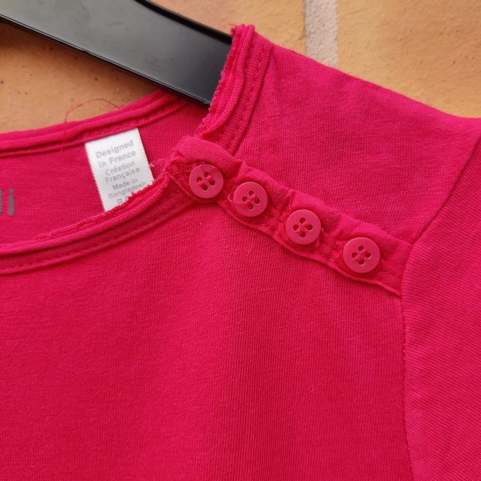 T-shirt fille 8 ans Okaïdi rose fuchsia comme neuf - photo numéro 3