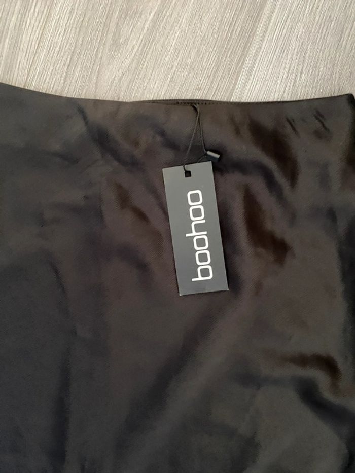 Jupe neuve Boohoo taille 40 neuve - photo numéro 2