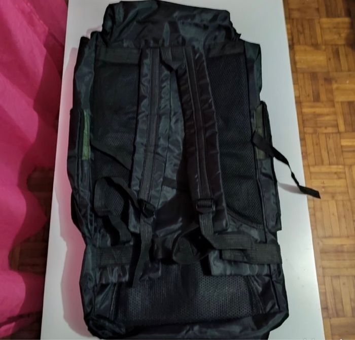 Grand* sac à dos imperméable noir-kaki 60 L pour la randonnée - photo numéro 2