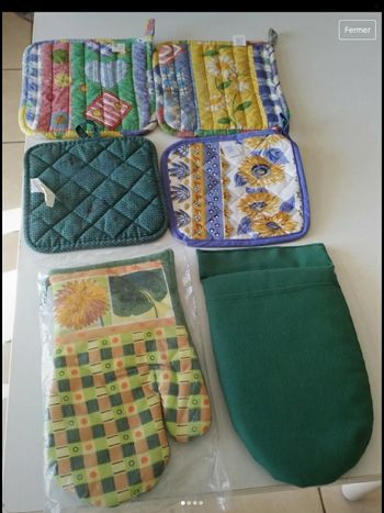 Lot de maniques  de cuisine neuve et bon état