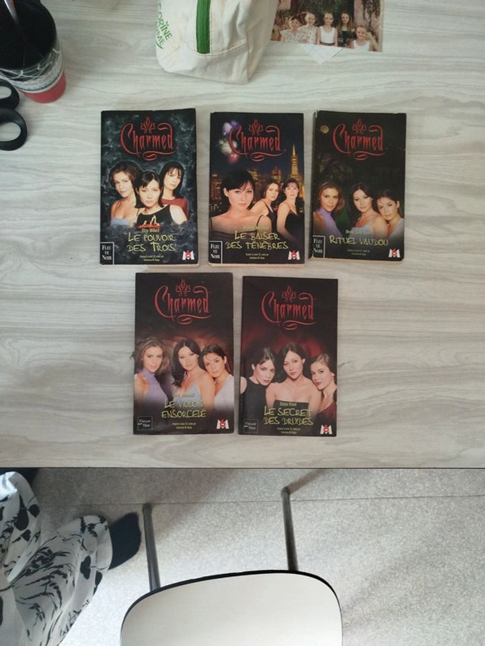 📚 Lot de 5 romans Charmed – Éditions Fleuve Noir (M6)