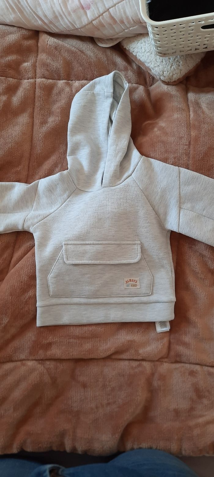 Lot vêtements (Disney, kiabi) - photo numéro 4