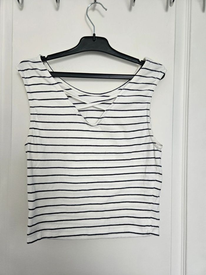 Crop-top Pimkie rayé blanc et bleu marine - Taille S - Excellent état - photo numéro 2