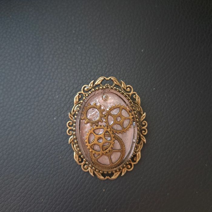 Broche style industrielle résine - photo numéro 2